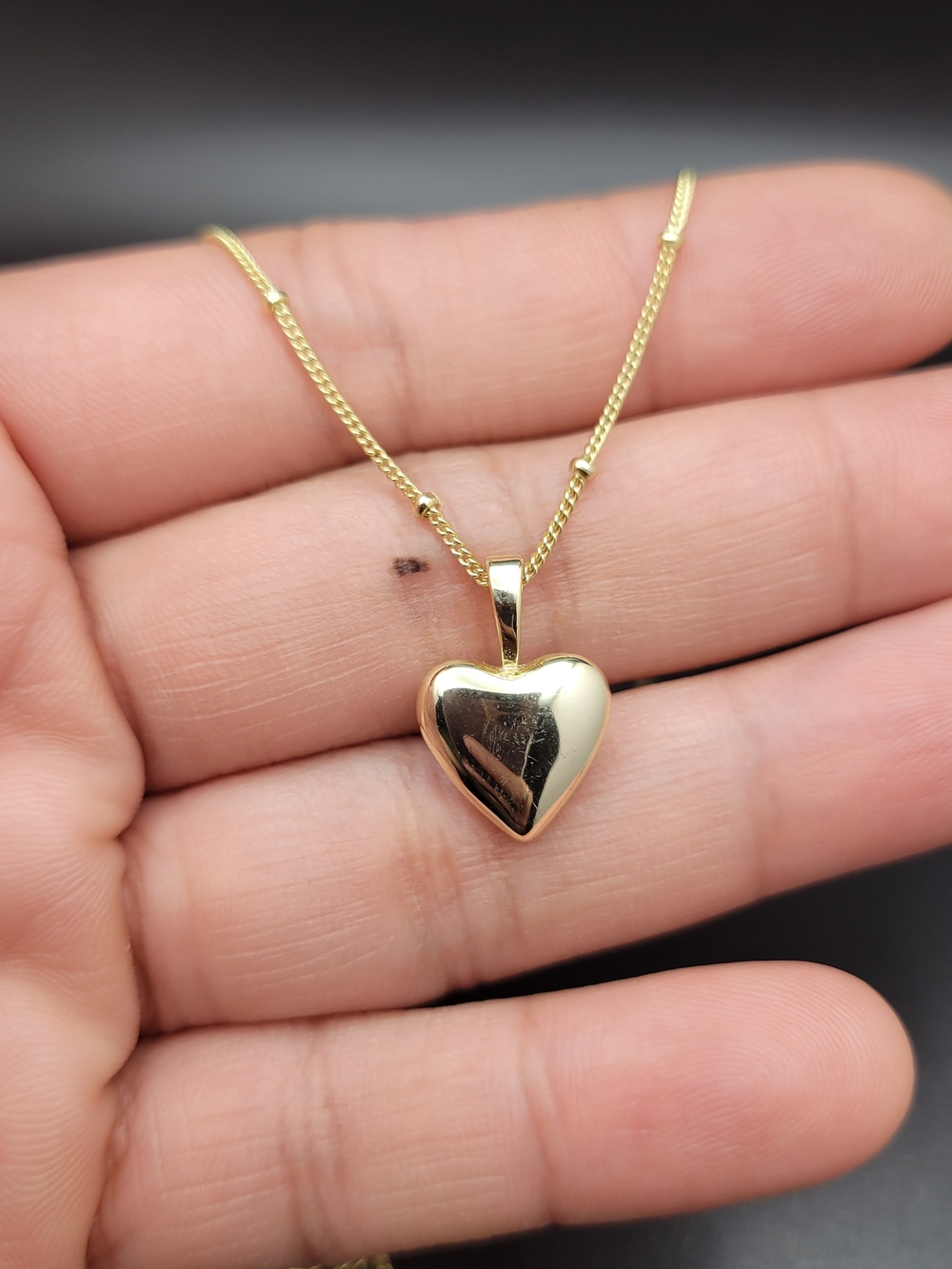 Lovely Gold-Tone Fashion Heart Pendant Necklace - Classic Women's Jewelry NWOT